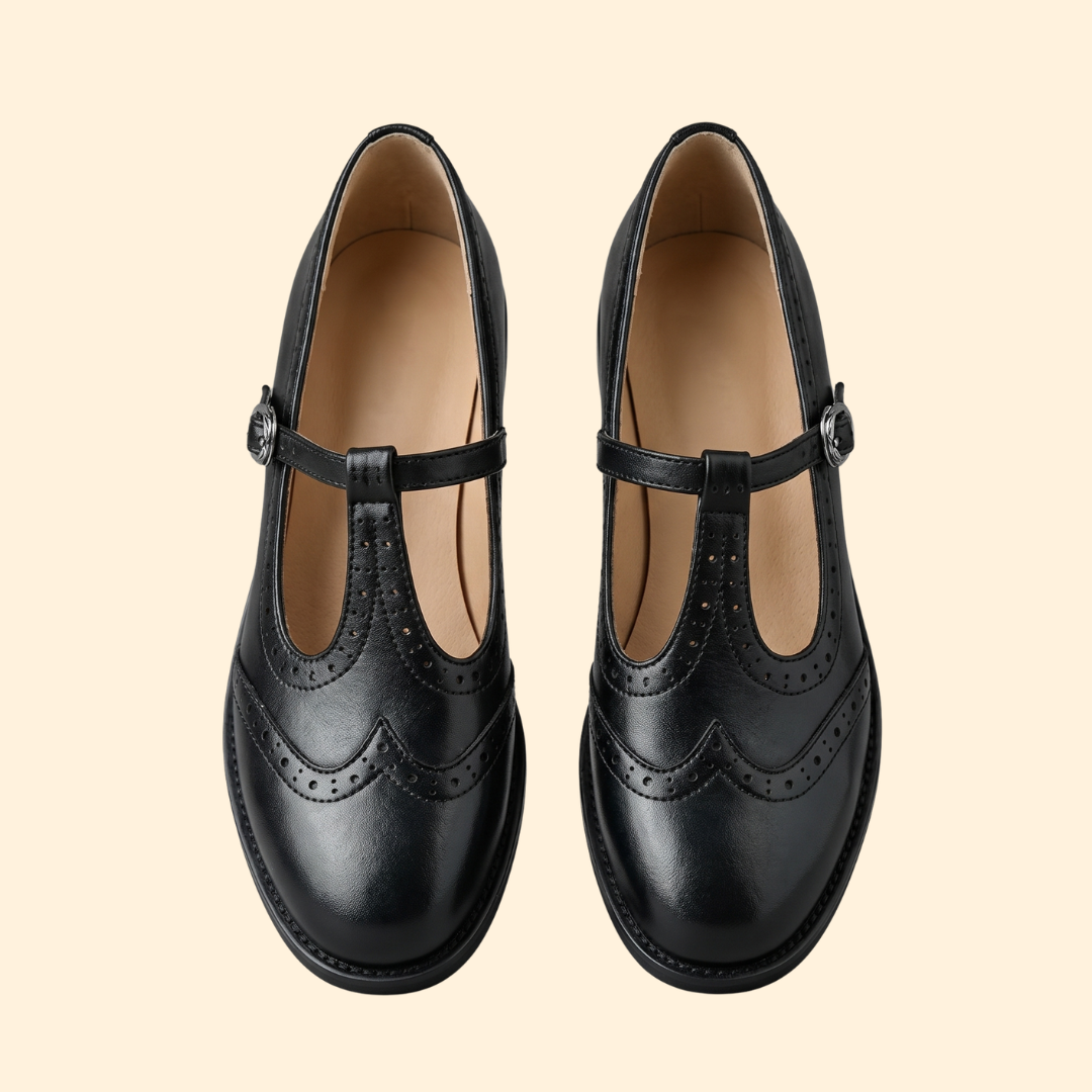 Women's Leather Shoes with Perforated Wingtip