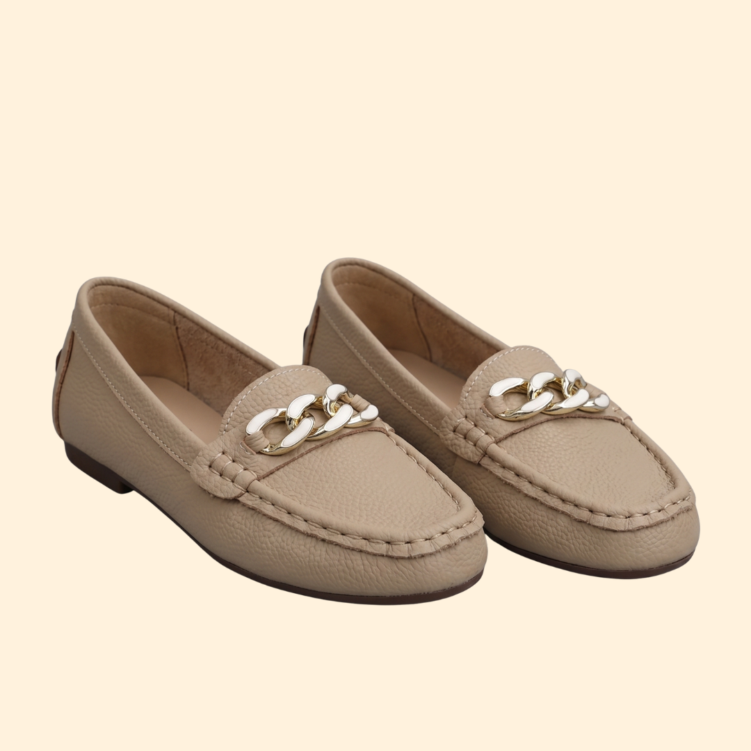 Women’s Leather Loafers with Gold Chain