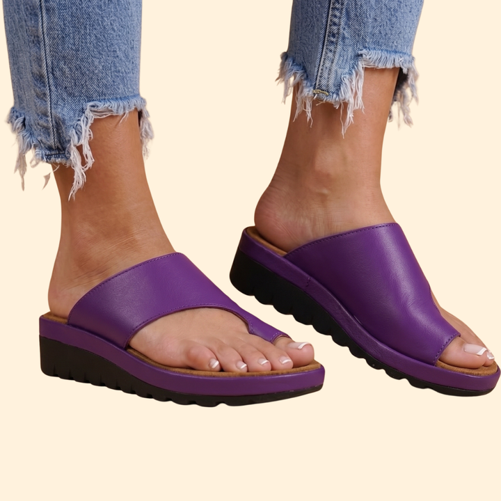 Women’s Walking Sandals with Toe Loop