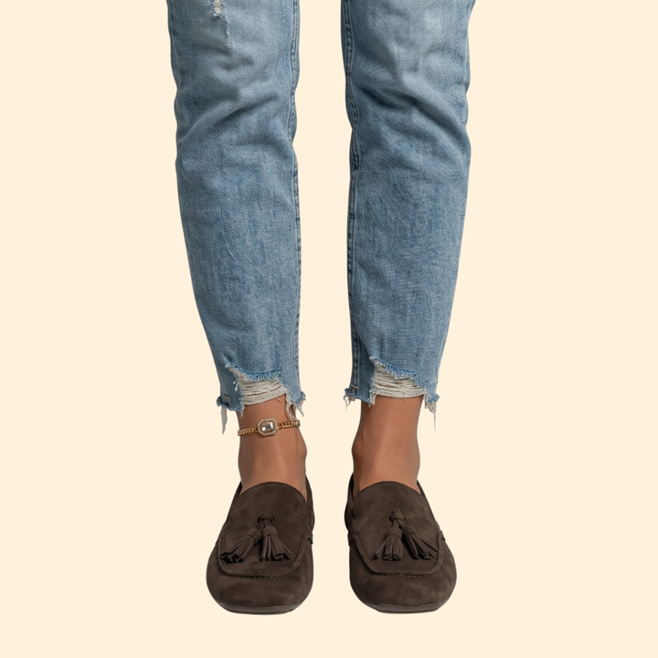 Women’s Loafers with Decorative Front Tassels