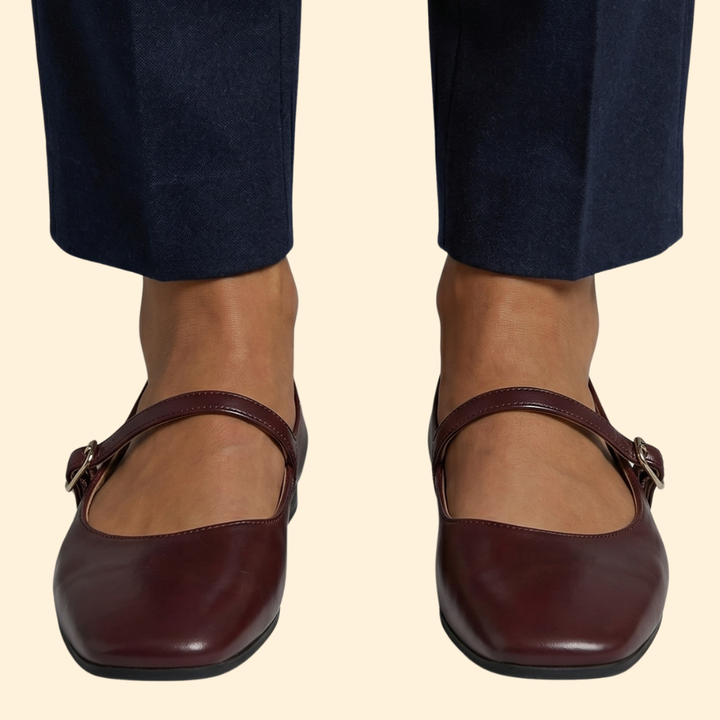 Women’s Flat Shoes with Adjustable Buckle Strap