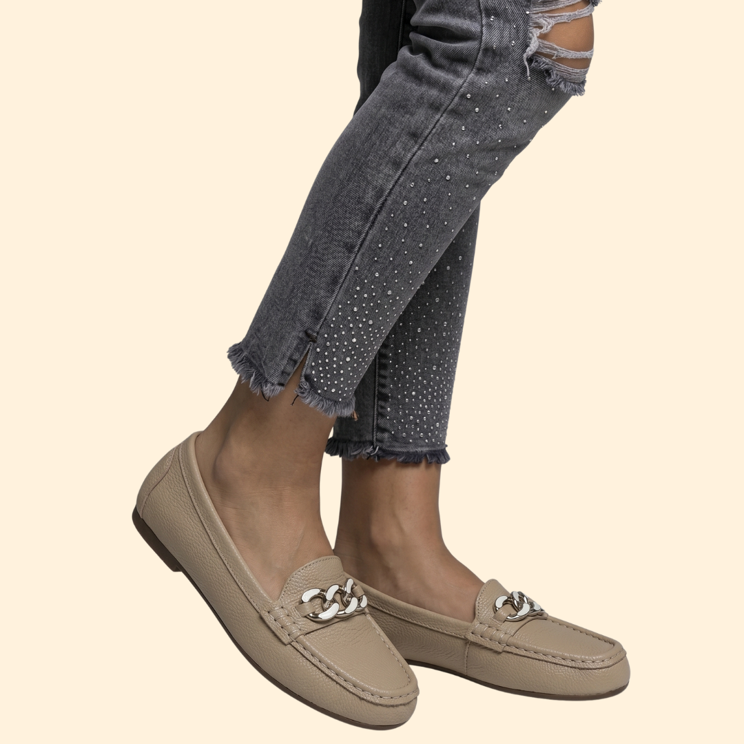 Women’s Leather Loafers with Gold Chain