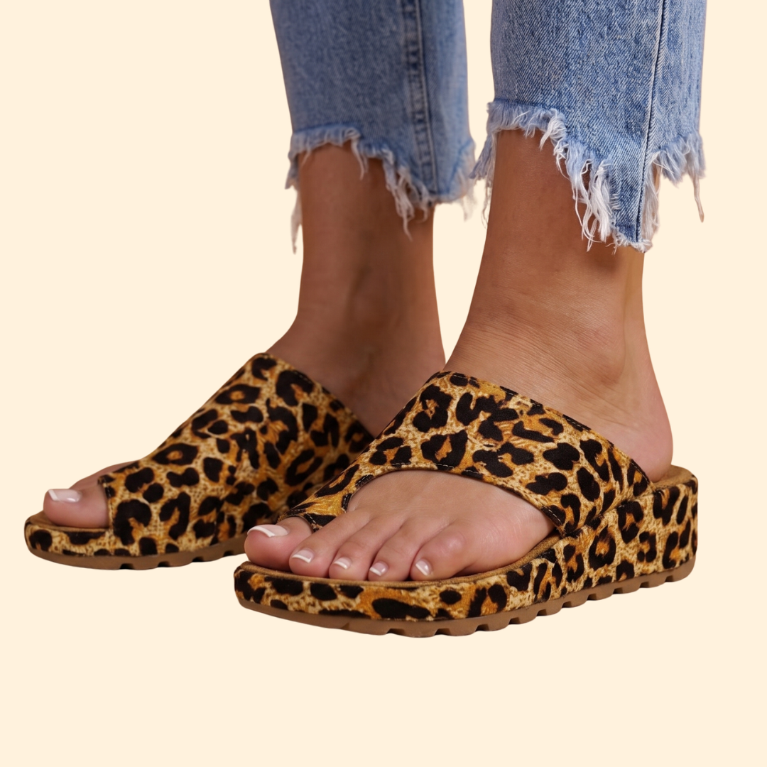 Women’s Walking Sandals with Toe Loop