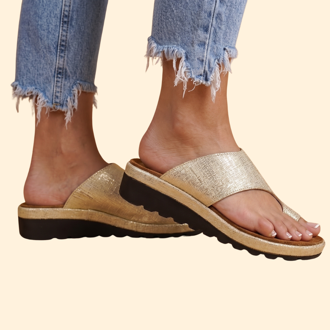 Women’s Walking Sandals with Toe Loop