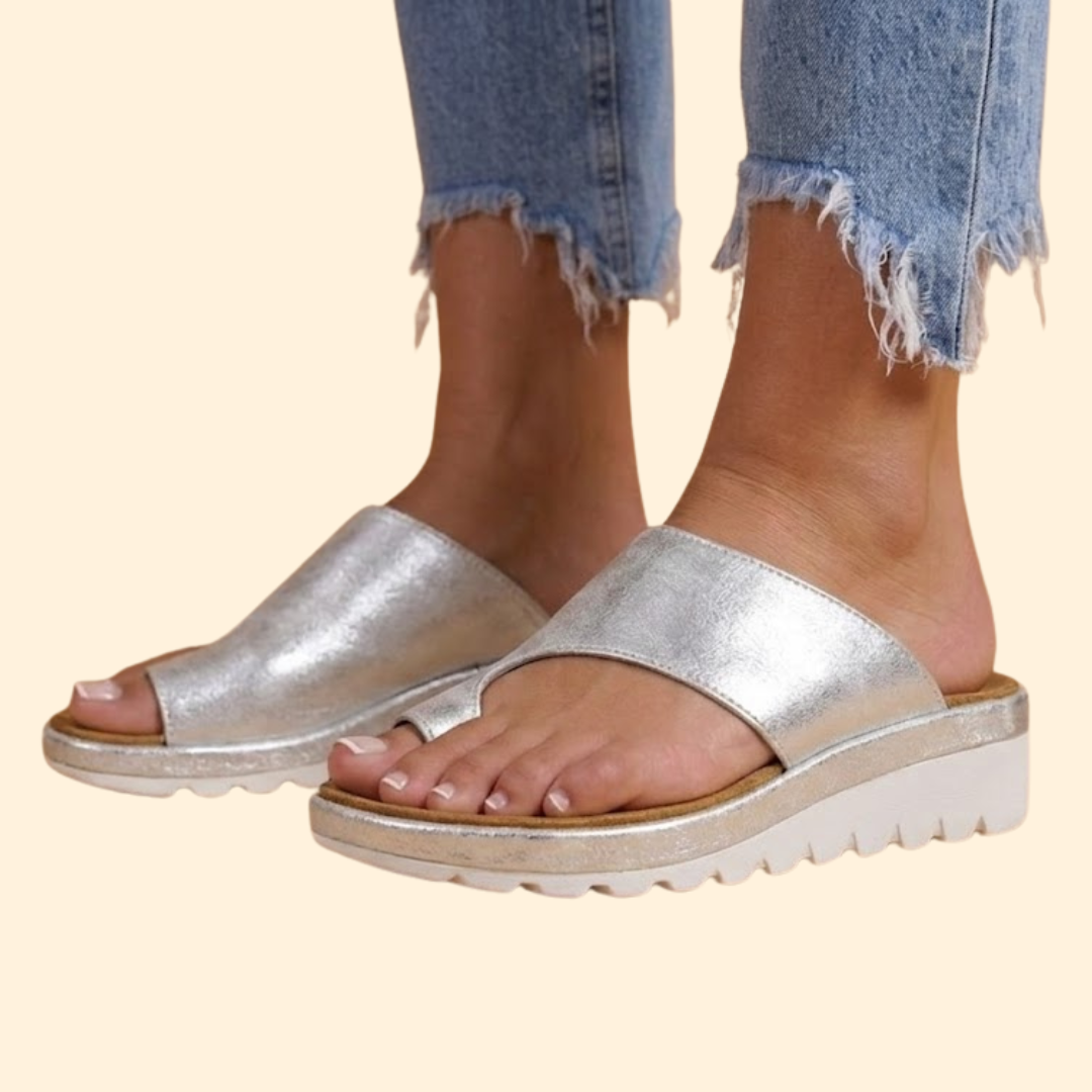 Women’s Walking Sandals with Toe Loop