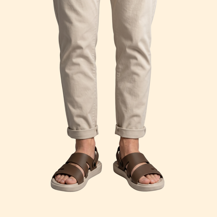 Men's Casual Sandals with Pivoting Heel Strap
