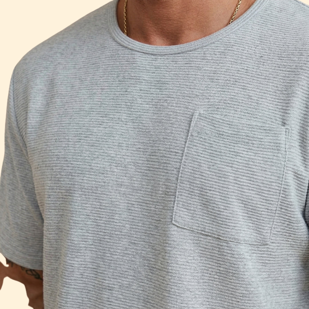 Men’s Casual Top with Elastic Waist Cargo Shorts