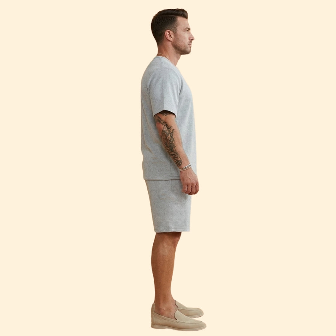 Men’s Casual Top with Elastic Waist Cargo Shorts