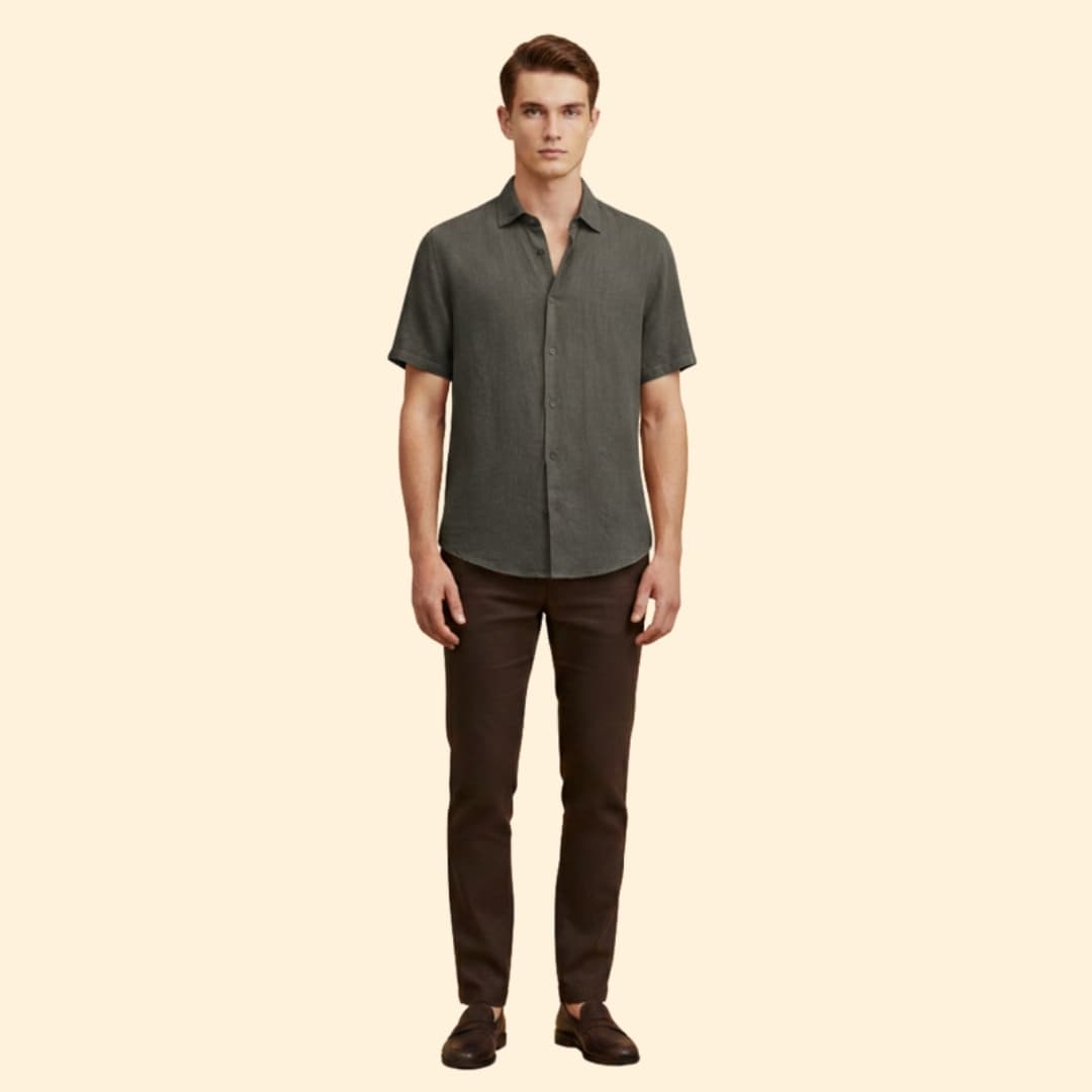 Men’s Short Sleeve Shirt with Button Closure