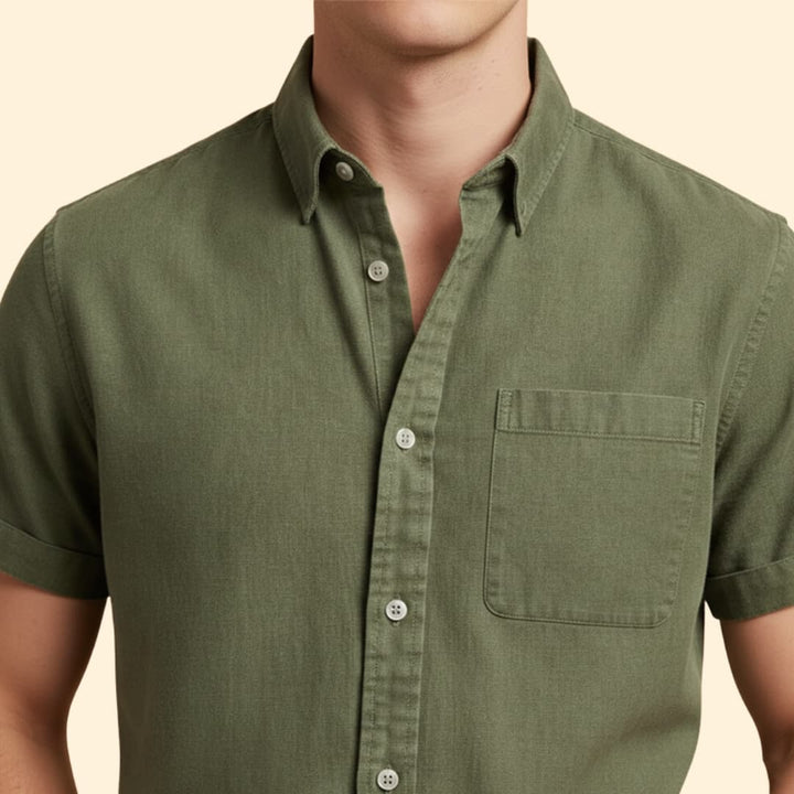 Men’s Short Sleeve Shirt with Chest Pocket