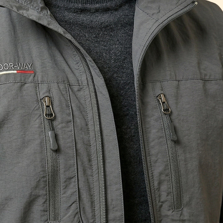 Men’s Sleeveless Jacket with Multi-Pocket Design