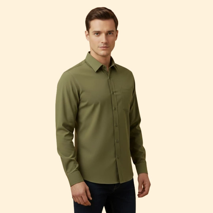Men’s Slim-Fit Shirt with Button Front