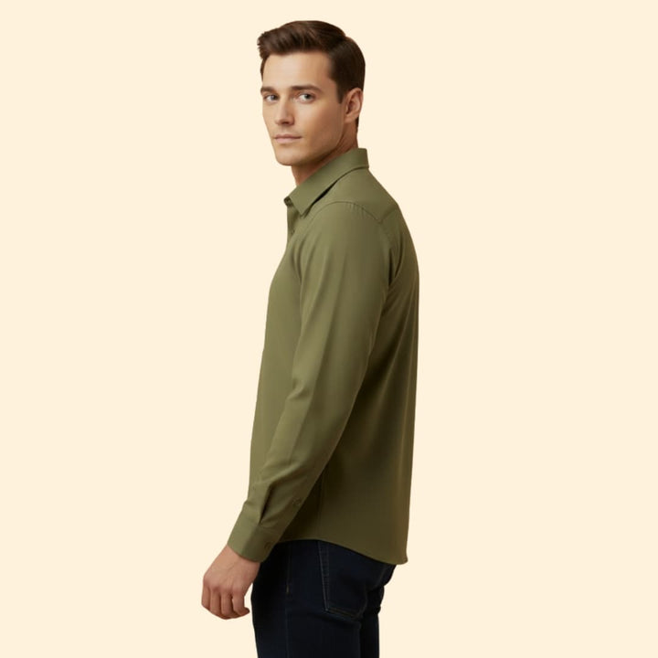 Men’s Slim-Fit Shirt with Button Front
