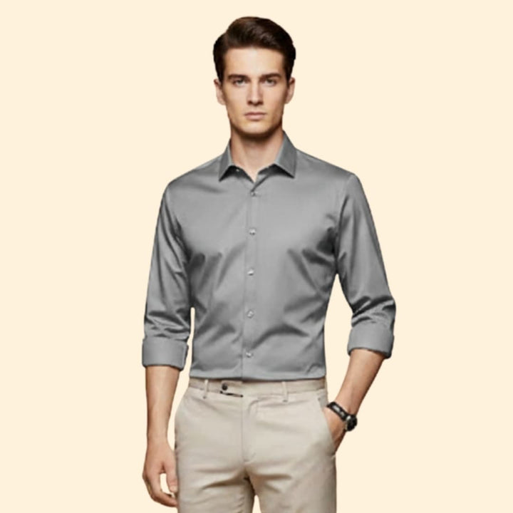 Men’s Slim-Fit Shirt with Collared Neck