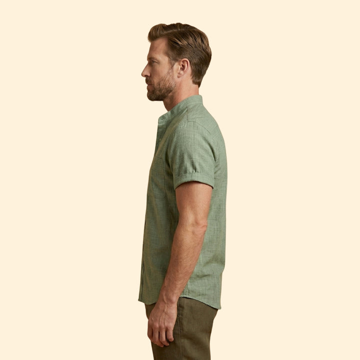 Men’s Woven Shirt with Button Placket