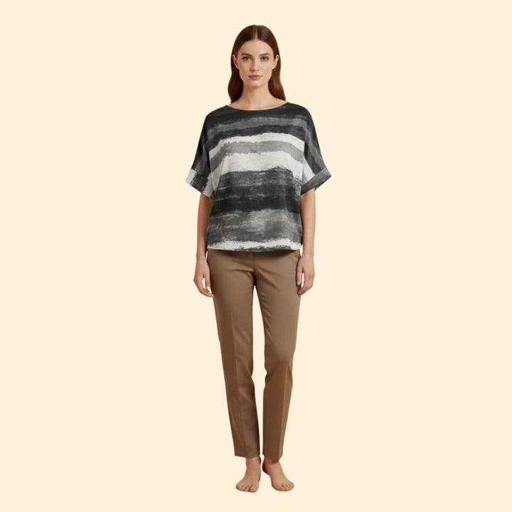 Women’s Basic T-shirt with Abstract Stripe Pattern