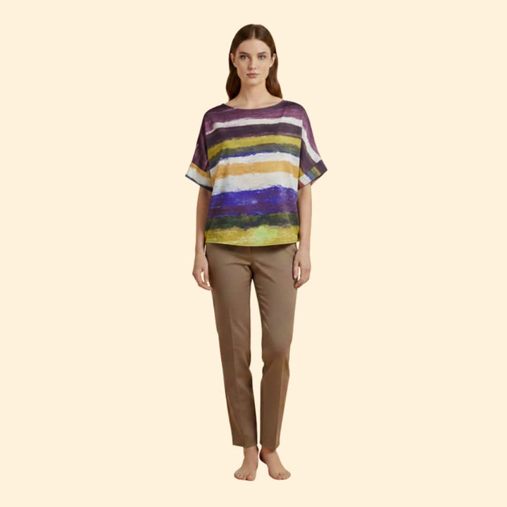 Women’s Basic T-shirt with Abstract Stripe Pattern