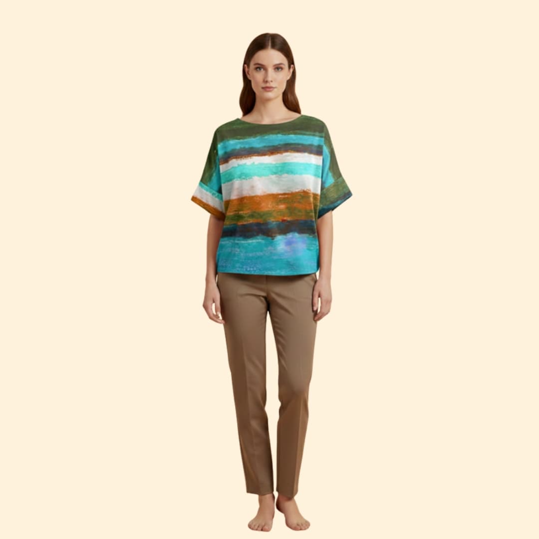 Women’s Basic T-shirt with Abstract Stripe Pattern