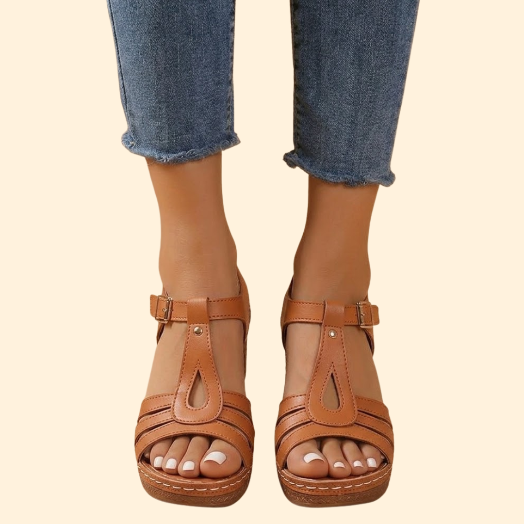 Women's Block Heel Sandals with T-Strap