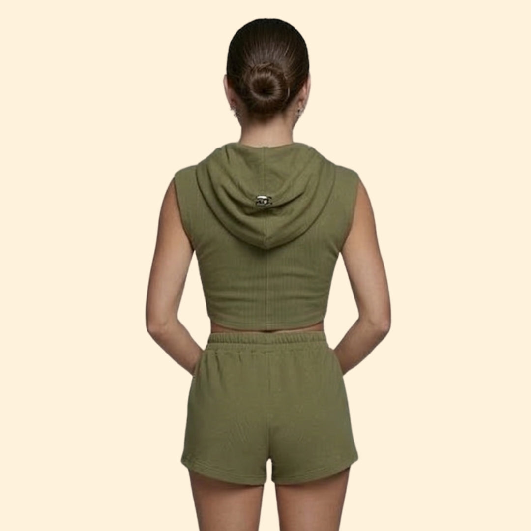Women’s Casual Outfit with Drawstring Shorts
