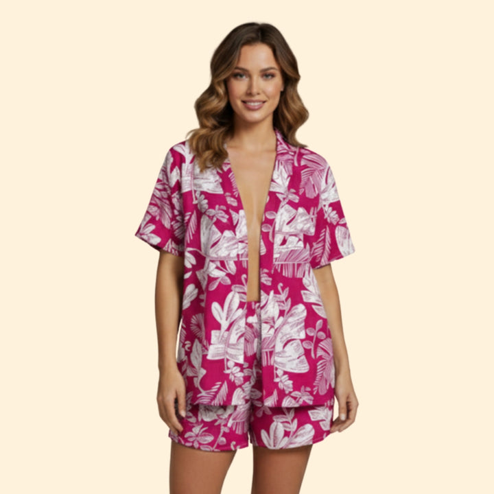 Women’s Casual Outfit with Relaxed Top and Shorts