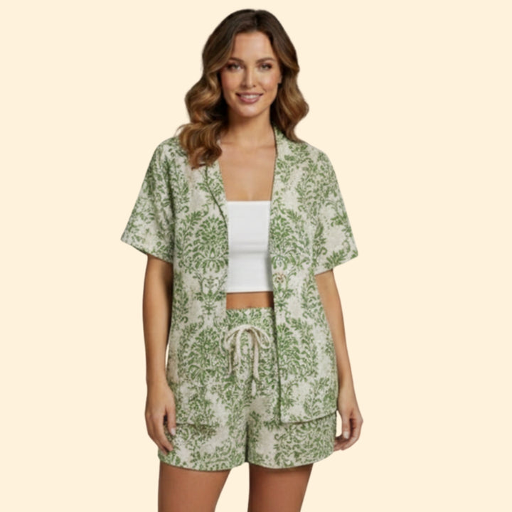 Women’s Casual Outfit with Relaxed Top and Shorts