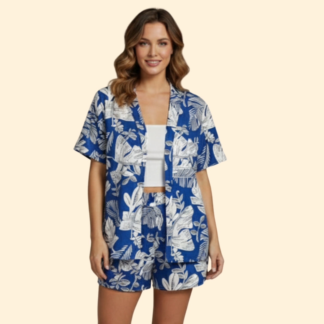 Women’s Casual Outfit with Relaxed Top and Shorts