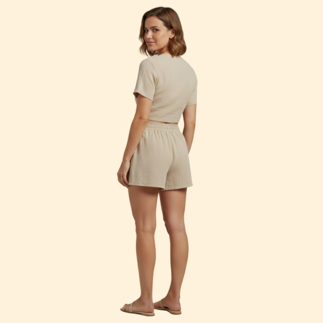 Women’s Casual Outfit with V-Neck Crop Top