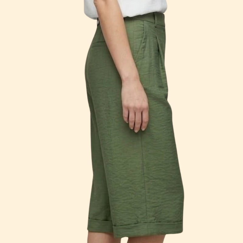 Women’s Casual Shorts with Pleated Front