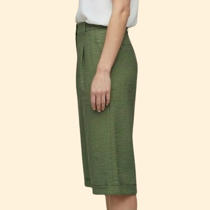 Women’s Casual Shorts with Pleated Front