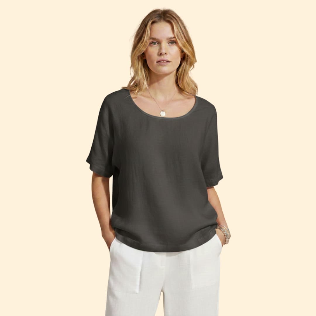 Women’s Casual T-Shirt with Short Sleeves