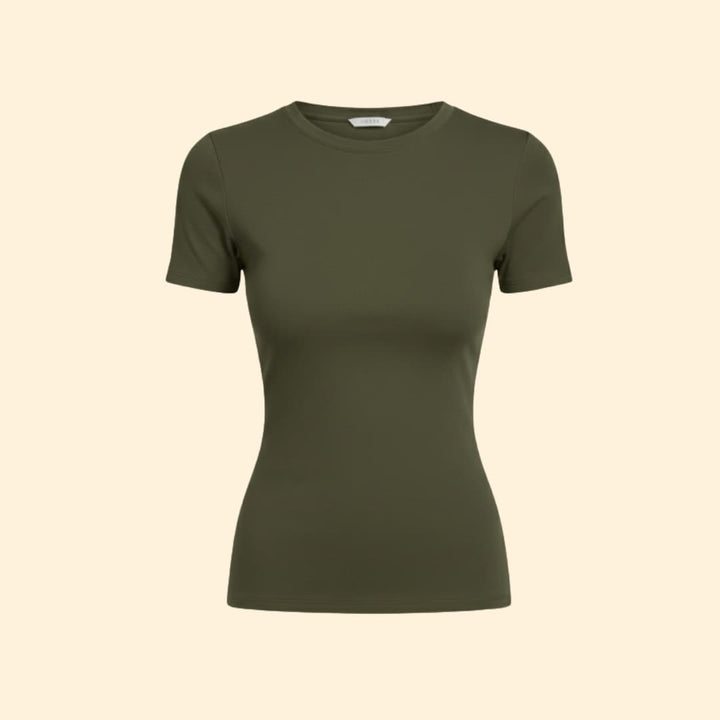 Women’s Casual T-shirt with Fitted Style