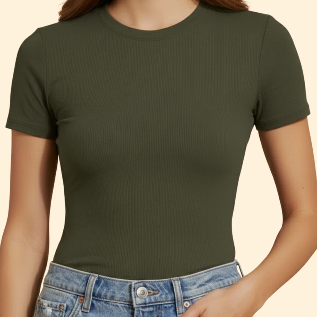Women’s Casual T-shirt with Fitted Style