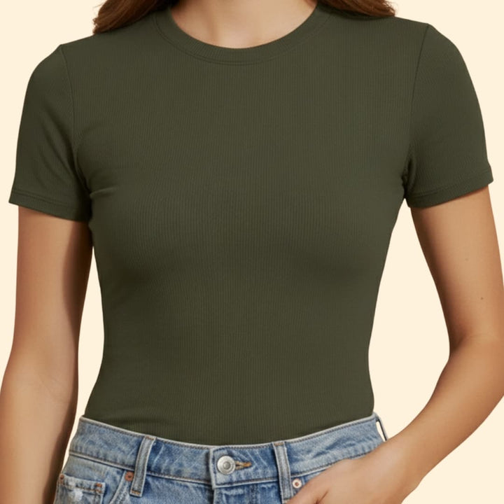 Women’s Casual T-shirt with Fitted Style