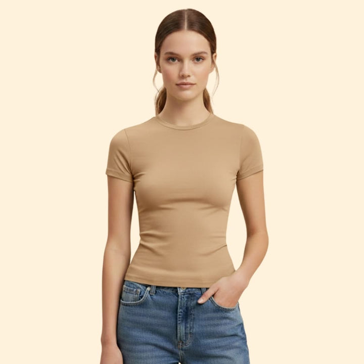 Women’s Fitted T-shirt with Short Sleeves