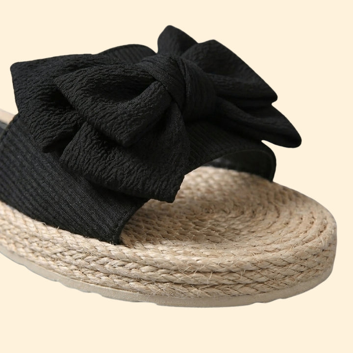 Women’s Flat Sandals with Oversized Bow