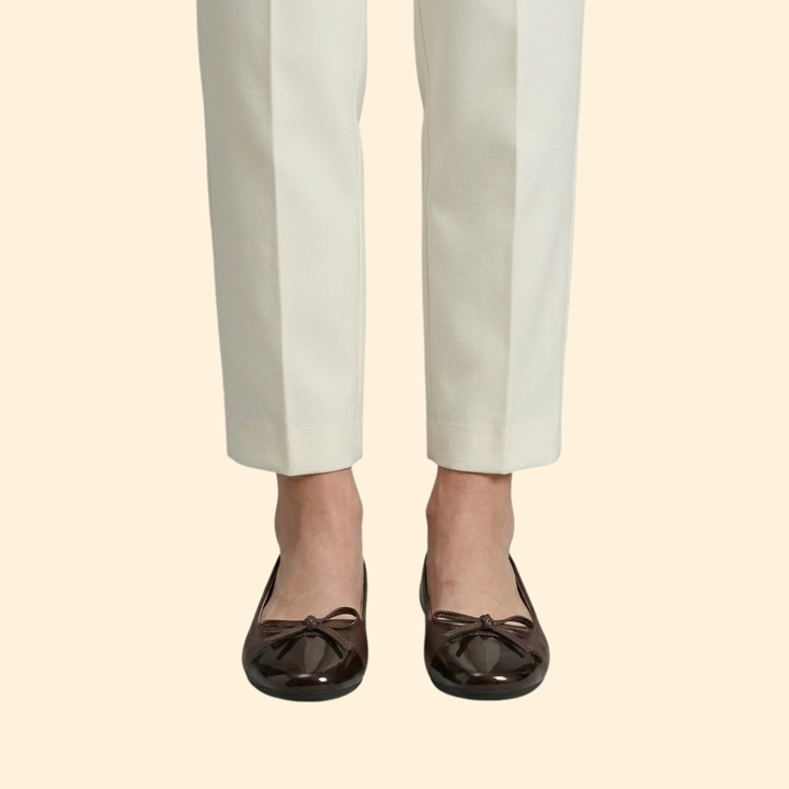 Women’s Flat Shoes with Front Bow Detail