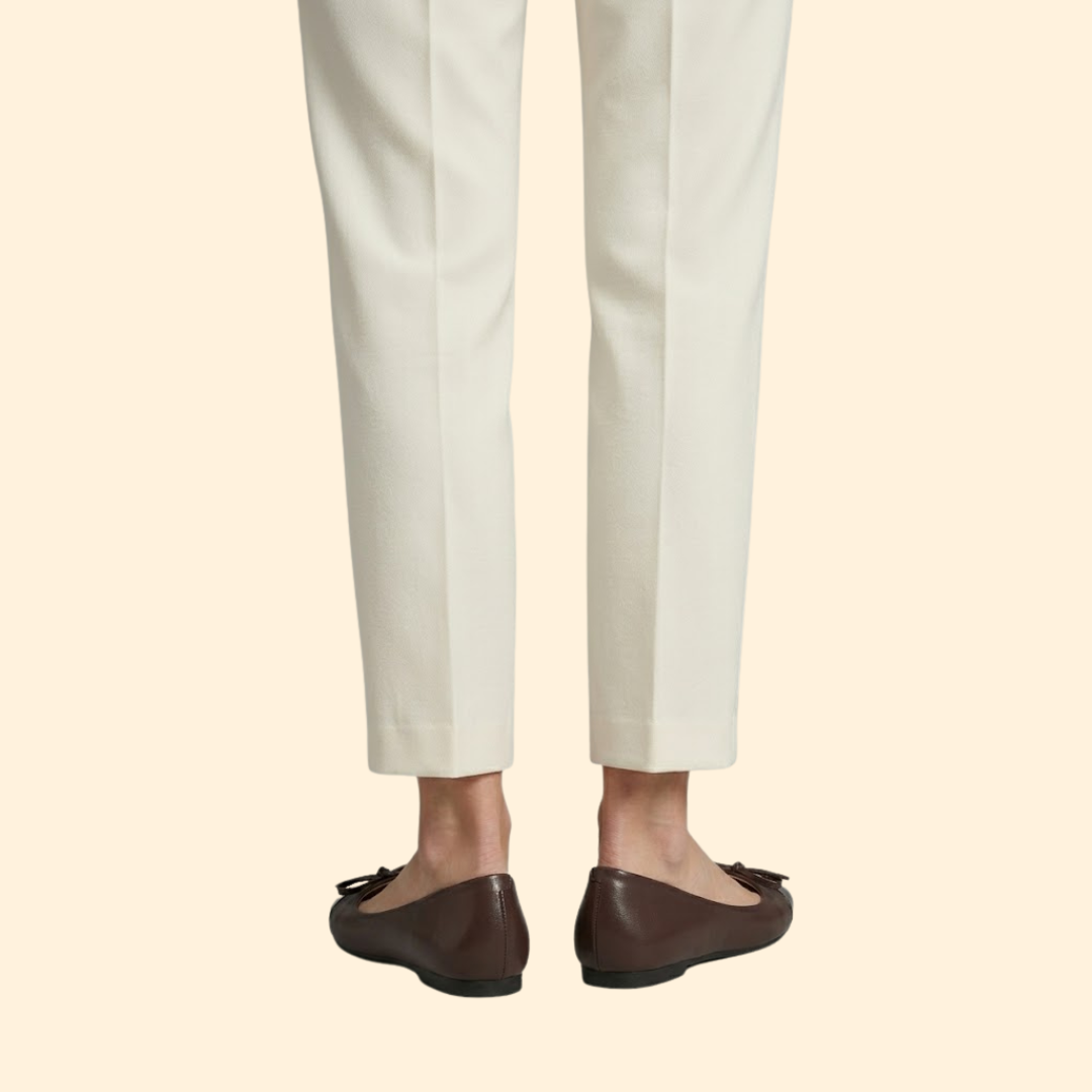 Women’s Flat Shoes with Front Bow Detail