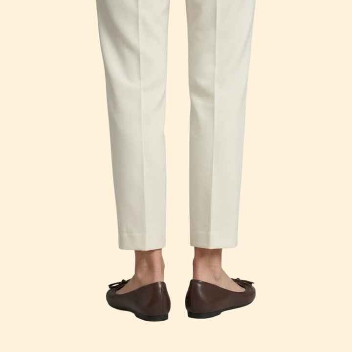 Women’s Flat Shoes with Front Bow Detail