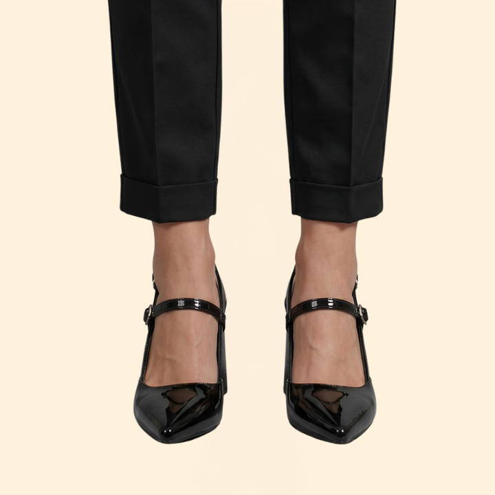 Women’s Pointed Block Pumps with Buckle