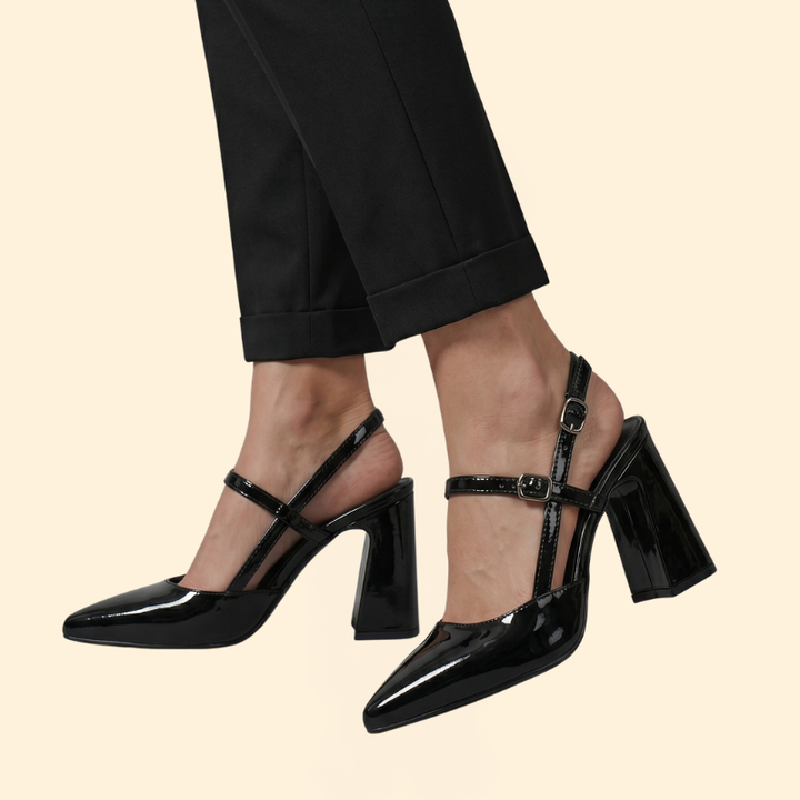 Women’s Pointed Block Pumps with Buckle
