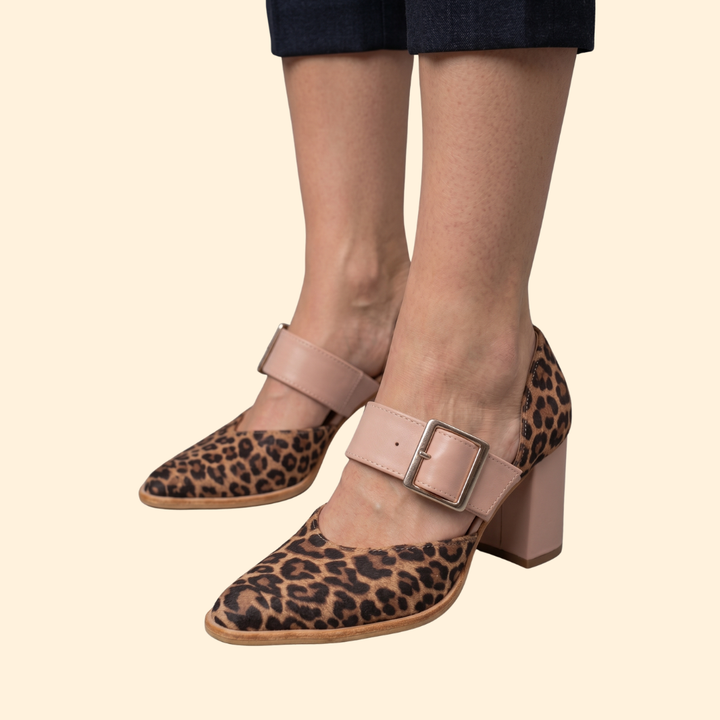 Women's Pointed Pumps with Leopard