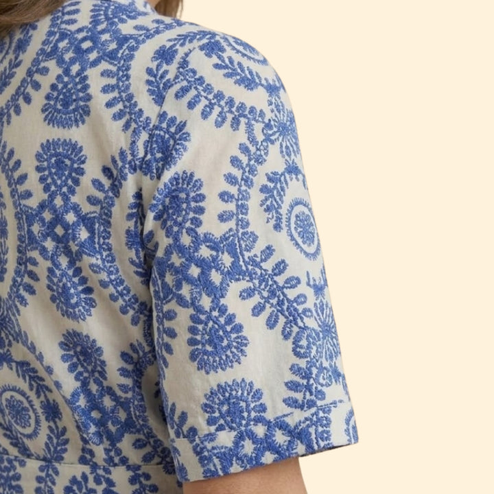 Women’s Short-Sleeve Dress with Adjustable Waist