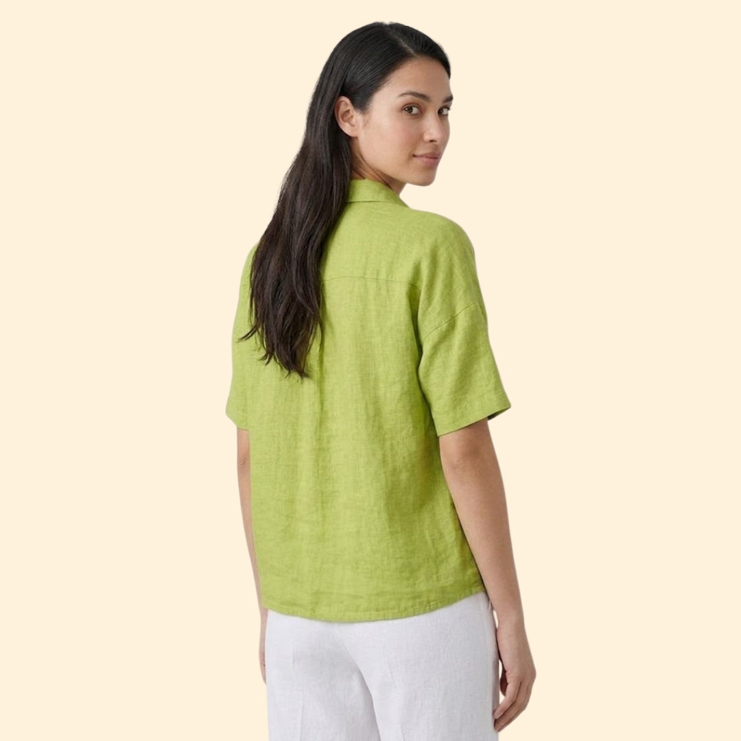 Women’s Short Sleeve Top with Pointed Collar