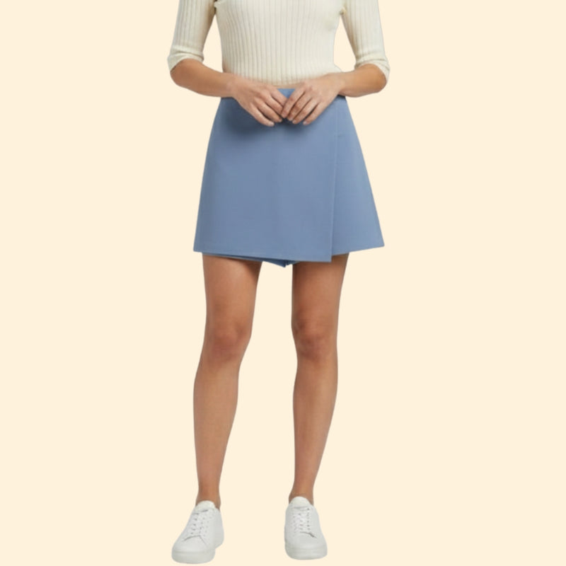 Women’s Skort with Zipper Closure