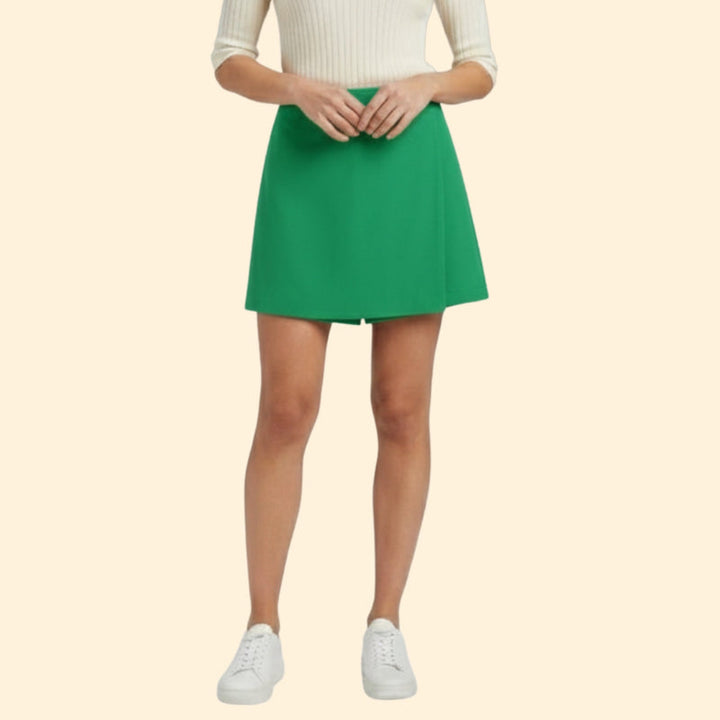 Women’s Skort with Zipper Closure