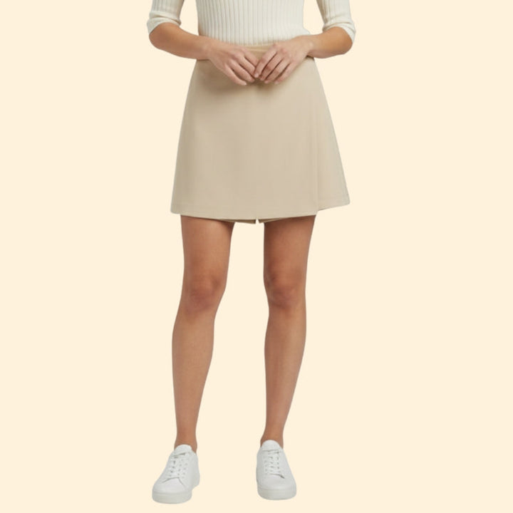 Women’s Skort with Zipper Closure