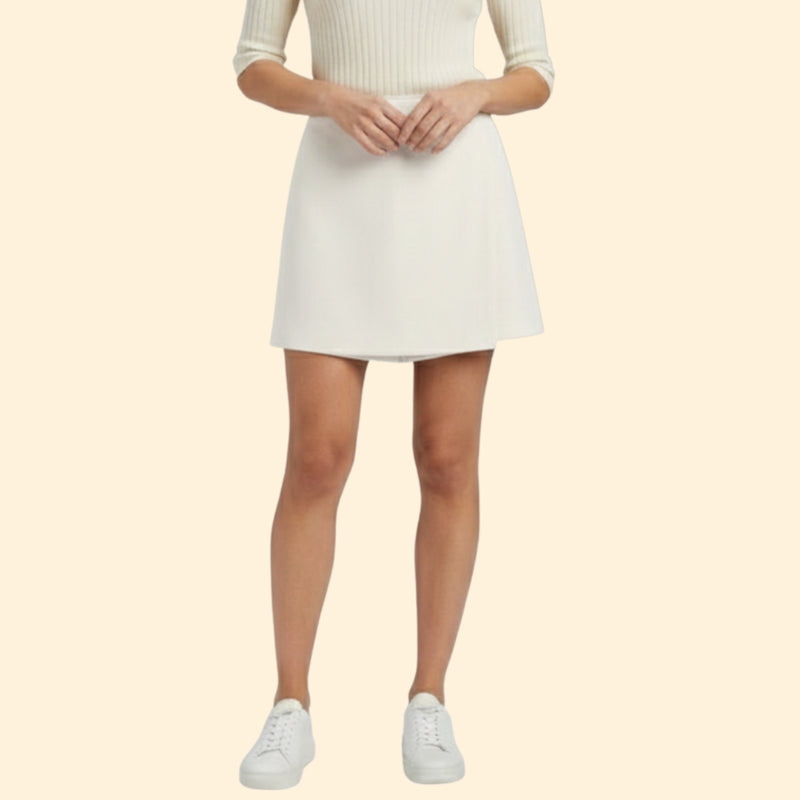 Women’s Skort with Zipper Closure