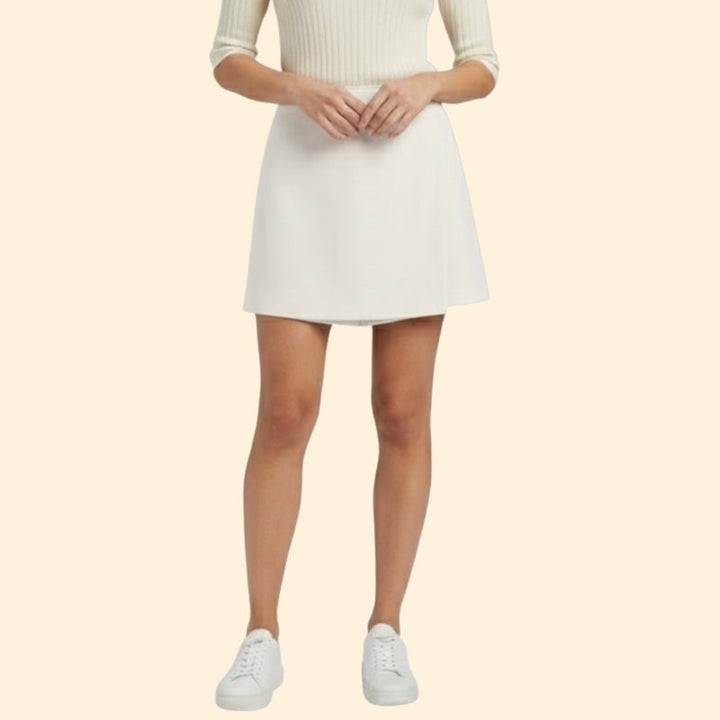 Women’s Skort with Zipper Closure