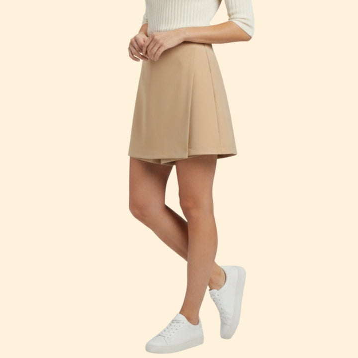 Women’s Skort with Zipper Closure